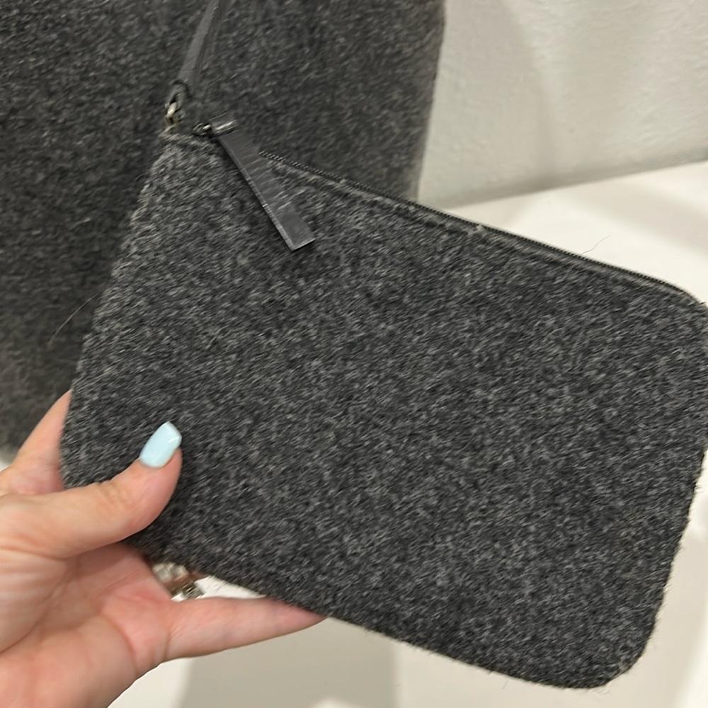 Banana Republic Y2K Wool Large Tote Bag with Leather Straps - Picture 2 of 14